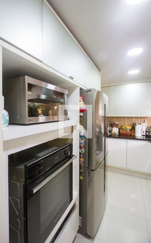 Casa de condomínio à venda com 278m², 4 quartos e 3 vagasCozinha