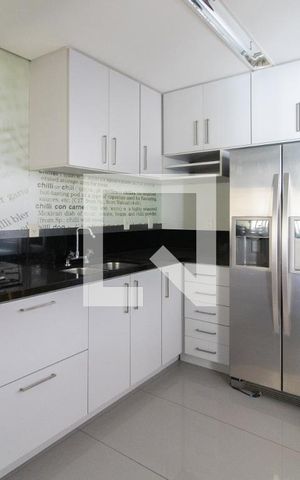 Apartamento à venda com 187m², 3 quartos e 2 vagas Apartamento à venda com 187m², 3 quartos e 2 vagasCozinha