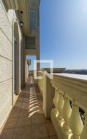 Apartamento à venda com 320m², 3 quartos e 4 vagasCobertura