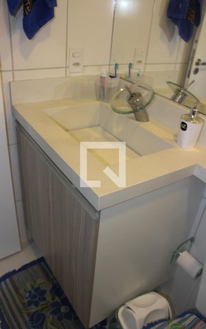 Apartamento à venda com 24m², 1 quarto e sem vaga Apartamento à venda com 24m², 1 quarto e sem vagaDetalhe do banheiro