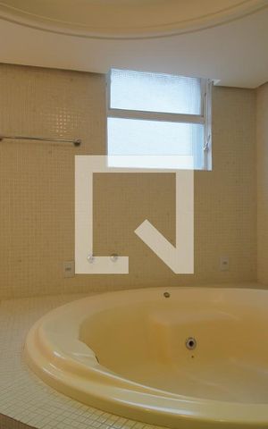 Apartamento à venda com 214m², 3 quartos e 1 vagaBanheiro Corredor