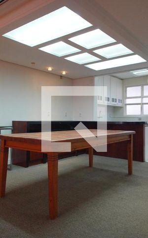 Apartamento à venda com 214m², 3 quartos e 1 vagaSala de jantar