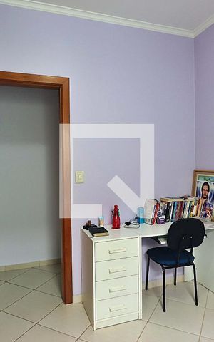 Casa à venda com 170m², 2 quartos e 2 vagasQuarto 