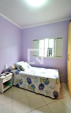 Casa à venda com 170m², 2 quartos e 2 vagasQuarto 