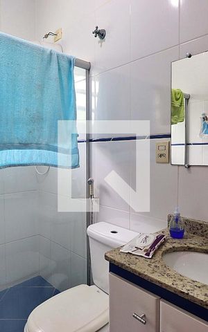 Casa à venda com 170m², 2 quartos e 2 vagasBanheiro Social