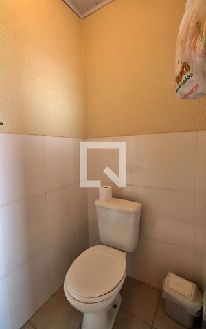 Casa à venda com 170m², 2 quartos e 2 vagasLavabo