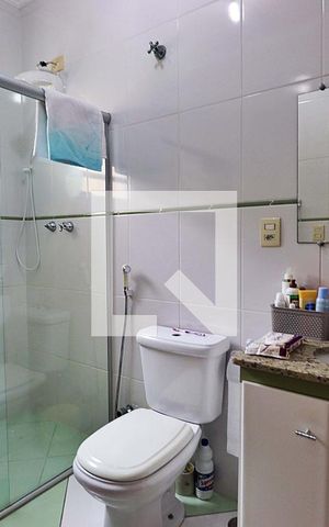 Casa à venda com 170m², 2 quartos e 2 vagasBanheiro da Suíte