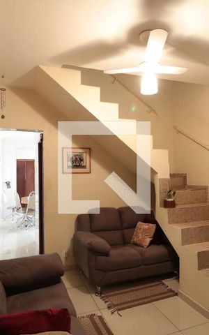 Casa à venda com 150m², 4 quartos e 3 vagasSala