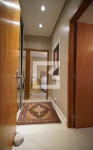 Casa à venda com 521m², 8 quartos e 8 vagasCorredor