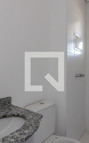 Apartamento à venda com 65m², 2 quartos e 1 vaga Apartamento à venda com 65m², 2 quartos e 1 vagaBanheiro da Suíte