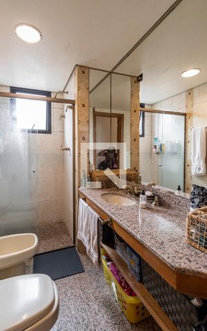 Apartamento à venda com 111m², 3 quartos e 2 vagasBanheiro 1 da Suíte