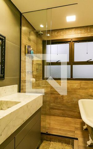 Apartamento à venda com 213m², 2 quartos e 4 vagas Apartamento à venda com 213m², 2 quartos e 4 vagasBanheiro 1 Suíte Master