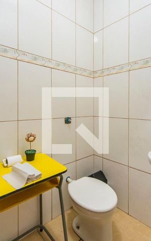 Casa à venda com 287m², 3 quartos e 4 vagas Casa à venda com 287m², 3 quartos e 4 vagasBanheiro da Área Gourmet