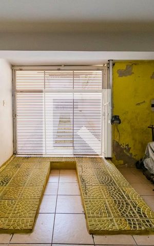 Casa à venda com 287m², 3 quartos e 4 vagas Casa à venda com 287m², 3 quartos e 4 vagasGaragem