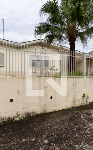 Casa à venda com 180m², 5 quartos e 3 vagasFachada