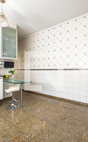 Casa à venda com 630m², 4 quartos e 6 vagasCozinha