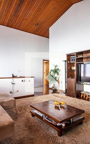 Casa à venda com 630m², 4 quartos e 6 vagasSala 2