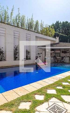 Casa à venda com 630m², 4 quartos e 6 vagasQuintal