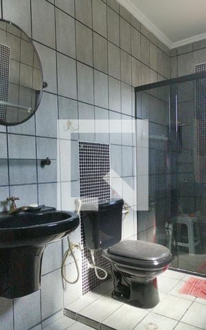 Casa à venda com 120m², 4 quartos e 1 vagaBanheiro da Suíte