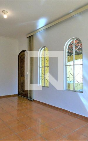 Casa à venda com 120m², 4 quartos e 1 vagaSala