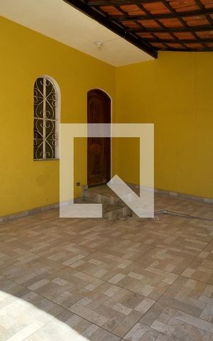 Casa à venda com 120m², 4 quartos e 1 vagaGaragem