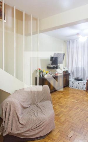 Casa à venda com 140m², 3 quartos e 2 vagasSala