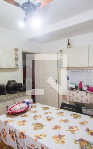 Casa à venda com 140m², 3 quartos e 2 vagasCopa