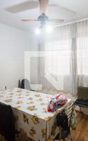 Casa à venda com 140m², 3 quartos e 2 vagasCopa