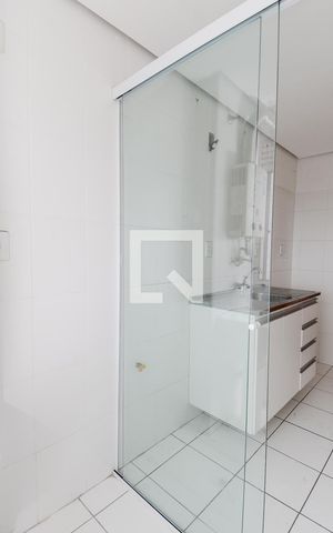 Apartamento para alugar com 58m², 2 quartos e 1 vagaÁrea de Serviço