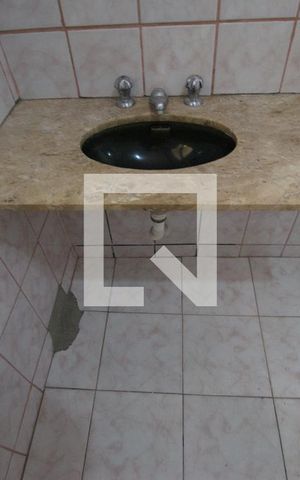 Casa à venda com 90m², 1 quarto e sem vagaBanheiro