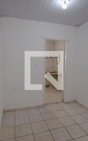 Casa à venda com 90m², 1 quarto e sem vagaSala
