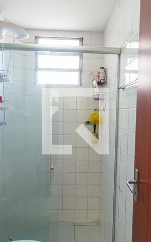 Apartamento à venda com 40m², 2 quartos e 1 vaga Apartamento à venda com 40m², 2 quartos e 1 vagaBanheiro Social