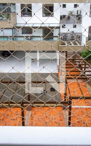 Apartamento para alugar com 72m², 2 quartos e 1 vagaSala - varanda