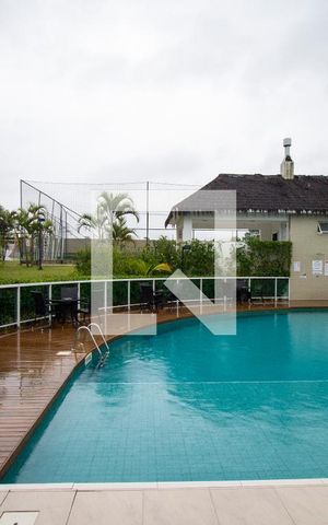 Apartamento para alugar com 72m², 2 quartos e 1 vagaÁrea comum - Piscina