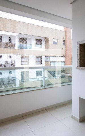 Apartamento para alugar com 72m², 2 quartos e 1 vagaSala - varanda