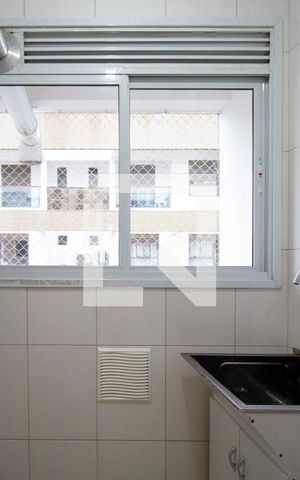 Apartamento para alugar com 72m², 2 quartos e 1 vagaÁrea de Serviço