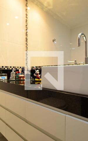 Apartamento à venda com 126m², 3 quartos e 2 vagasBanheiro Social