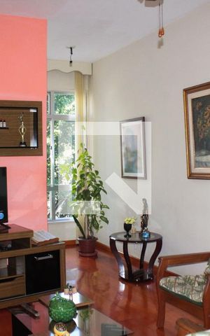 Apartamento à venda com 81m², 3 quartos e 1 vaga Apartamento à venda com 81m², 3 quartos e 1 vagaSala