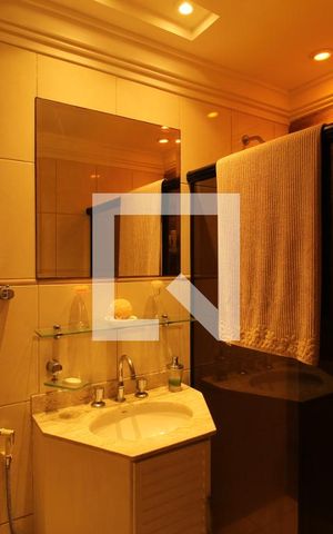 Apartamento à venda com 354m², 4 quartos e 4 vagasBanheiro - Suíte 1