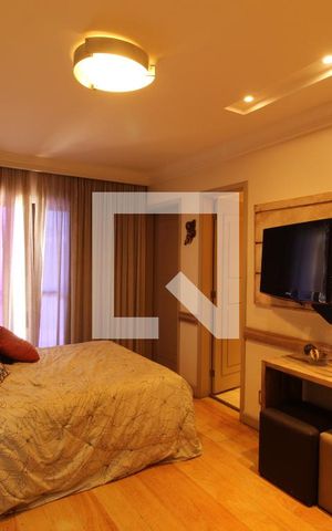 Apartamento à venda com 354m², 4 quartos e 4 vagasSuíte 1