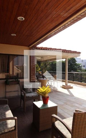 Apartamento à venda com 354m², 4 quartos e 4 vagasVaranda