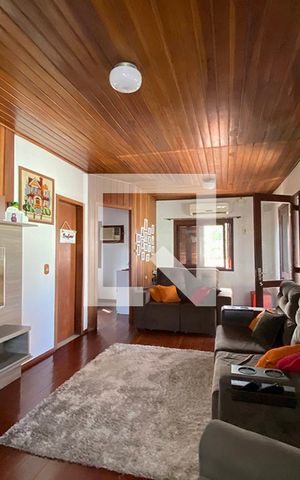 Casa à venda com 150m², 3 quartos e 2 vagasSala