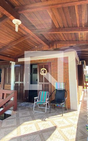 Casa à venda com 150m², 3 quartos e 2 vagasVaranda 