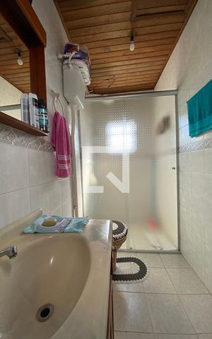 Casa à venda com 150m², 3 quartos e 2 vagasBanheiro