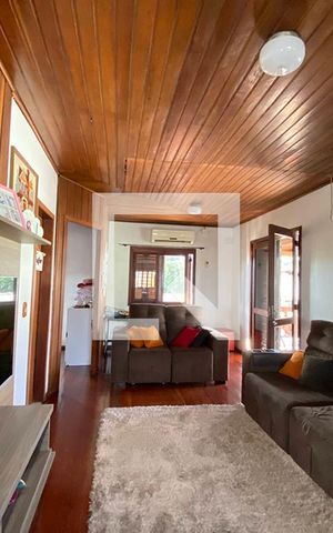 Casa à venda com 150m², 3 quartos e 2 vagasSala