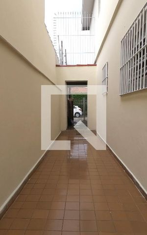 Casa à venda com 128m², 2 quartos e 2 vagasCorredor Externo