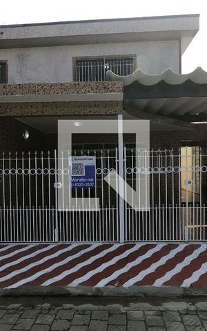 Casa à venda com 128m², 2 quartos e 2 vagasFachada da Casa