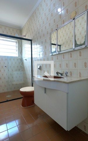 Casa à venda com 128m², 2 quartos e 2 vagasBanheiro 2