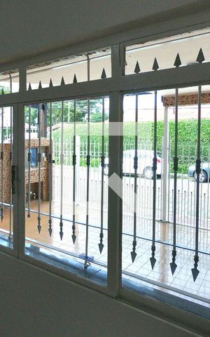 Casa à venda com 128m², 2 quartos e 2 vagasSala