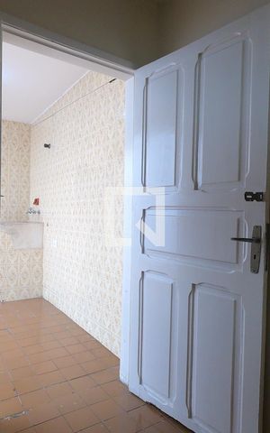 Casa à venda com 128m², 2 quartos e 2 vagasQuarto de Serviço